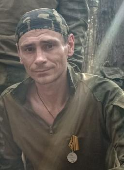 Еще один работник АО "Златмаш", мобилизованный для участия в СВО, получил медаль «За боевые отличия» 