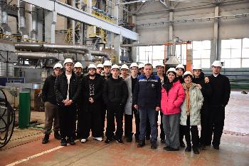 Студенты ЗлатИКа на предприятии